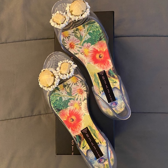 STEVEN BY STEVE MADDEN CLEAR FLAT JELLY SANDALS - Picture 3 of 7